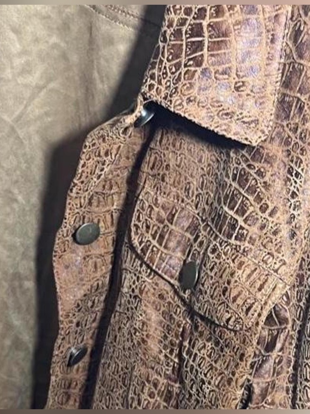Men's Croc-Embossed Lightweight Shirt Jacket in Brown - Picture 6 of 7